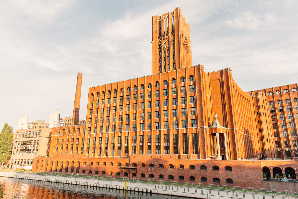 TGA, Technische Gebäudeausrüstung, Ullsteinhaus, Berlin, Sanierung, Umnutzung, Industrie, Planung, Bauüberwachung, Denkmalschutz